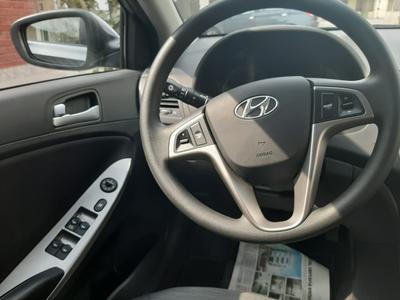 Hyundai Accent • 2019 • 10,000 km