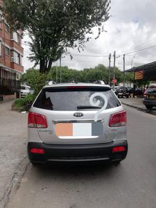 Kia Sorento • 2011 • 196,000 km