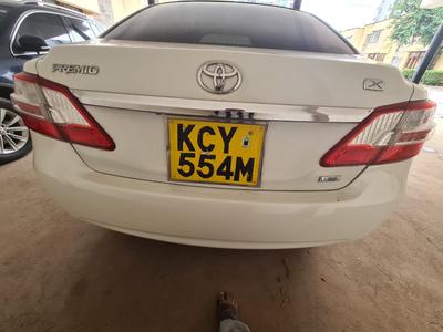 Toyota 4 Runner Limited • 2013 • 20,000 km