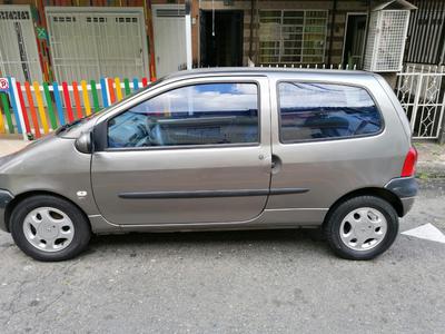 Renault Twingo • 2006 • 183,000 km