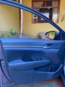 Hyundai Elantra • 2020 • 32,000 km