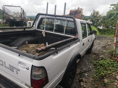 Chevrolet Luv • 2003 • 246,755 km