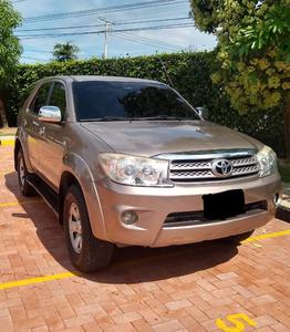 Toyota Fortuner • 2011 • 97,000 km