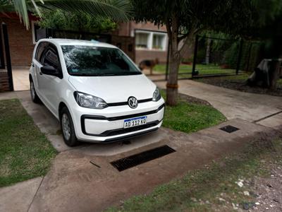 Volkswagen Gol • 2018 • 15,000 km