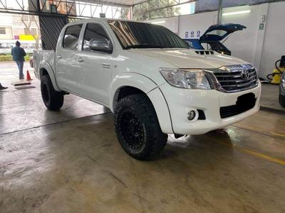 Toyota Hilux • 2013 • 65,000 km