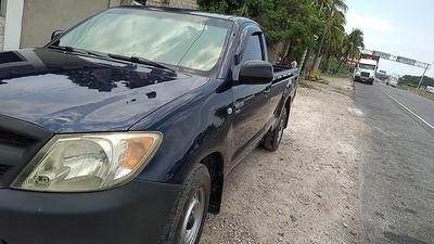 Toyota Hilux • 2008 • 230 km