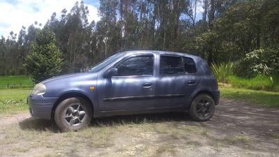 Renault Clio • 2003 • 6,200 km