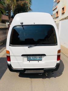 Toyota Hiace • 2008 • 98,000 km