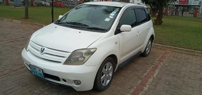 Toyota  • 2006 • 98,000 km