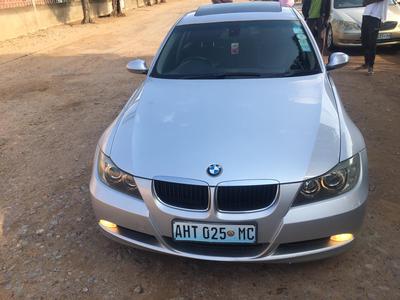 BMW 328i • 2009 • 95,000 km